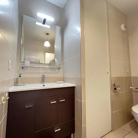 2 Chambres, Balcon, Parking à - Fr-1-474-273 *